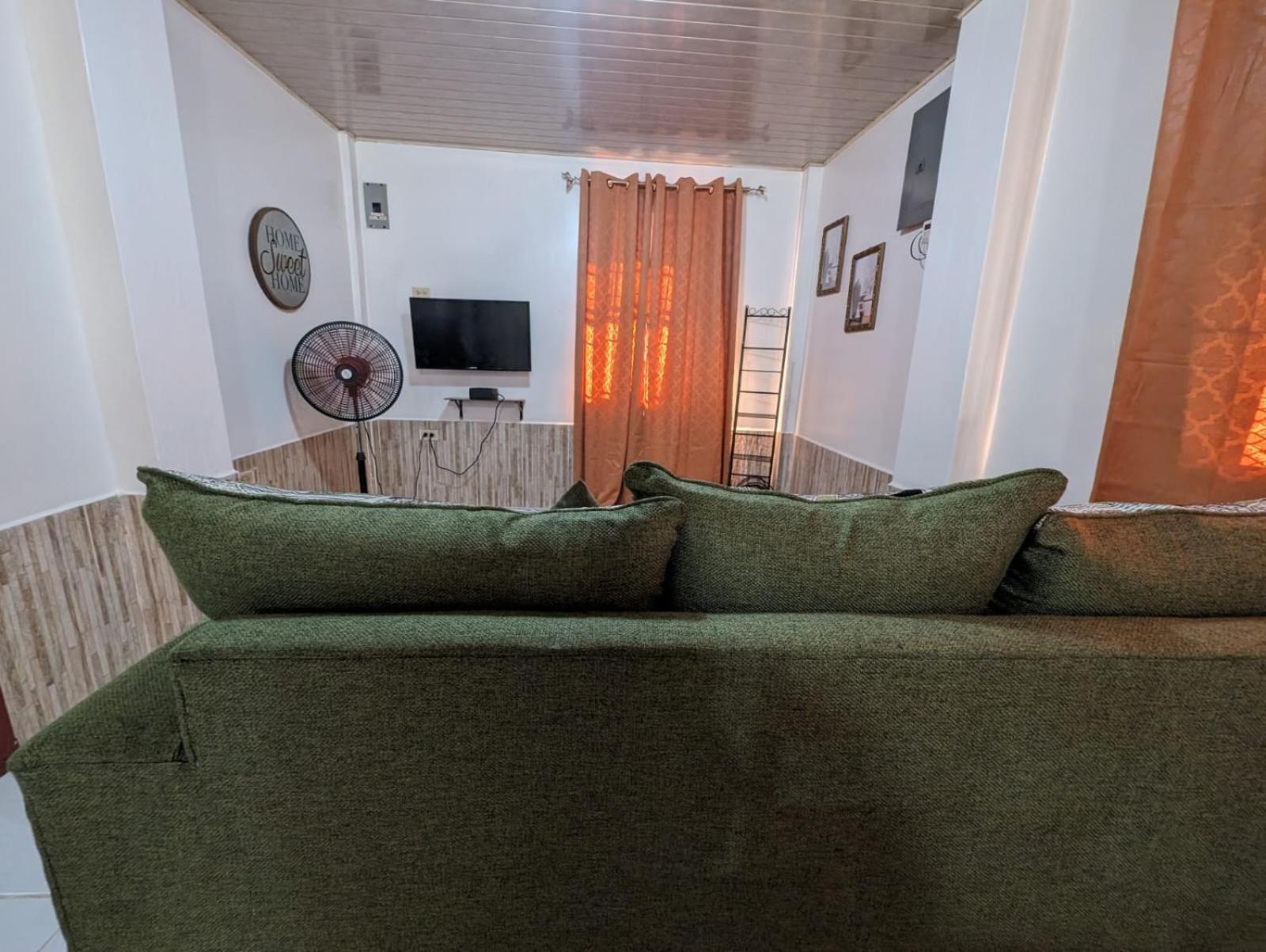 Comfy And Cozy Apartment Джорджтаун Экстерьер фото