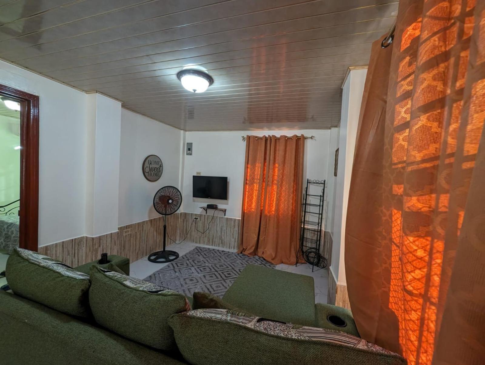 Comfy And Cozy Apartment Джорджтаун Экстерьер фото